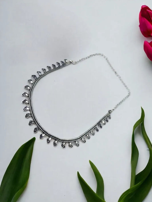 Traditional Silver Plated Heart Choker Necklace for Women